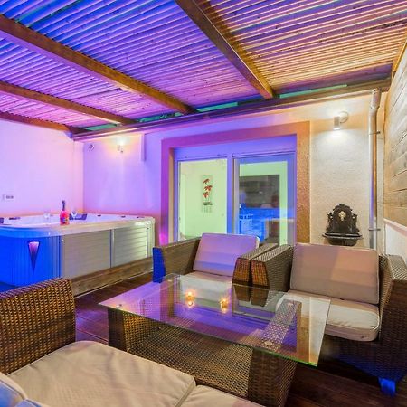 Alena Luxury Apartment With Jacuzzi Сплит Экстерьер фото