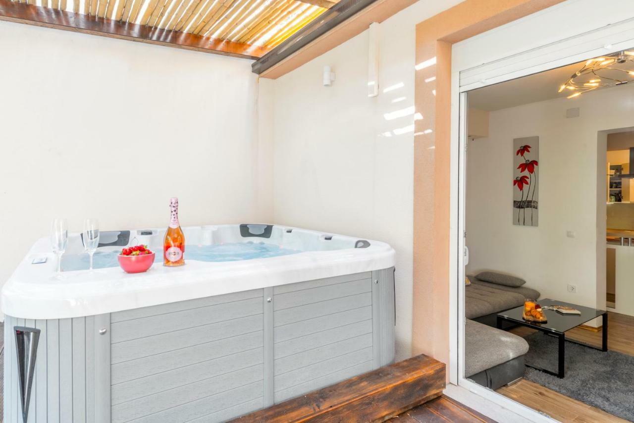 Alena Luxury Apartment With Jacuzzi Сплит Экстерьер фото